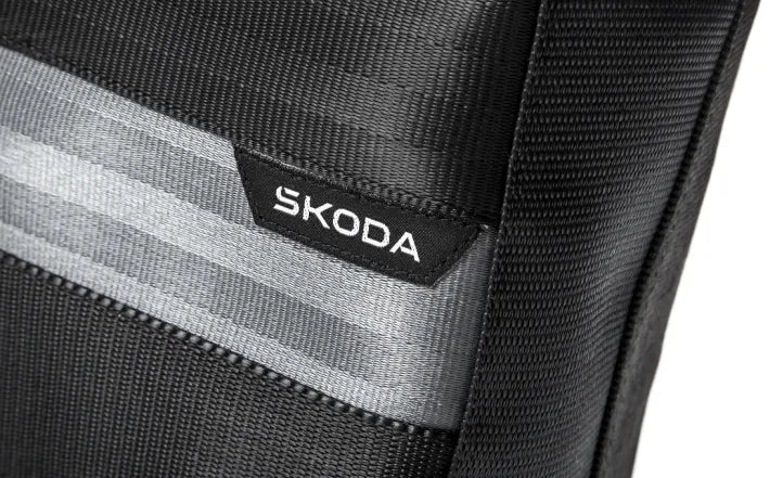 Geanta cosmetica Skoda, din centuri auto reciclate, anthracit/gri deschis - Skoda Shop