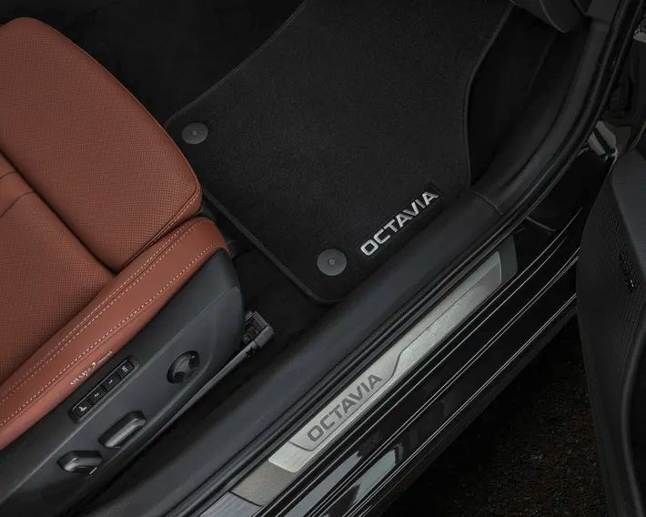 Set Covorase Textile Prestige Skoda pentru Octavia e - Tec NX|PV, Fata si Spate, Negru - Skoda Shop