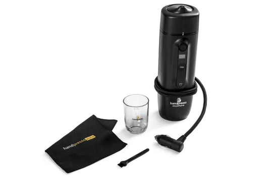 Espressor portabil Skoda, compatibil cu capsule Nespresso, alimentare 12V, usor de folosit in masina, design compact si elegant.