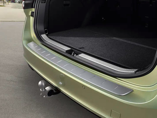 Protectie bara portbagaj Skoda Superb IV Combi, ABS argintiu, protejeaza impotriva zgarieturilor si impactului, montaj usor.